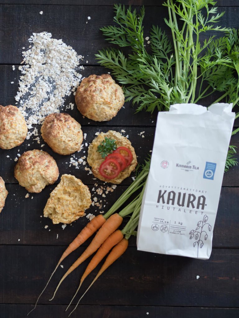 Kaura-porkkanasämpylät