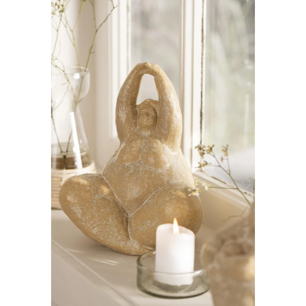 Naisfiguuri kädet pään yläpuolella, Ib Laursen - Image 3
