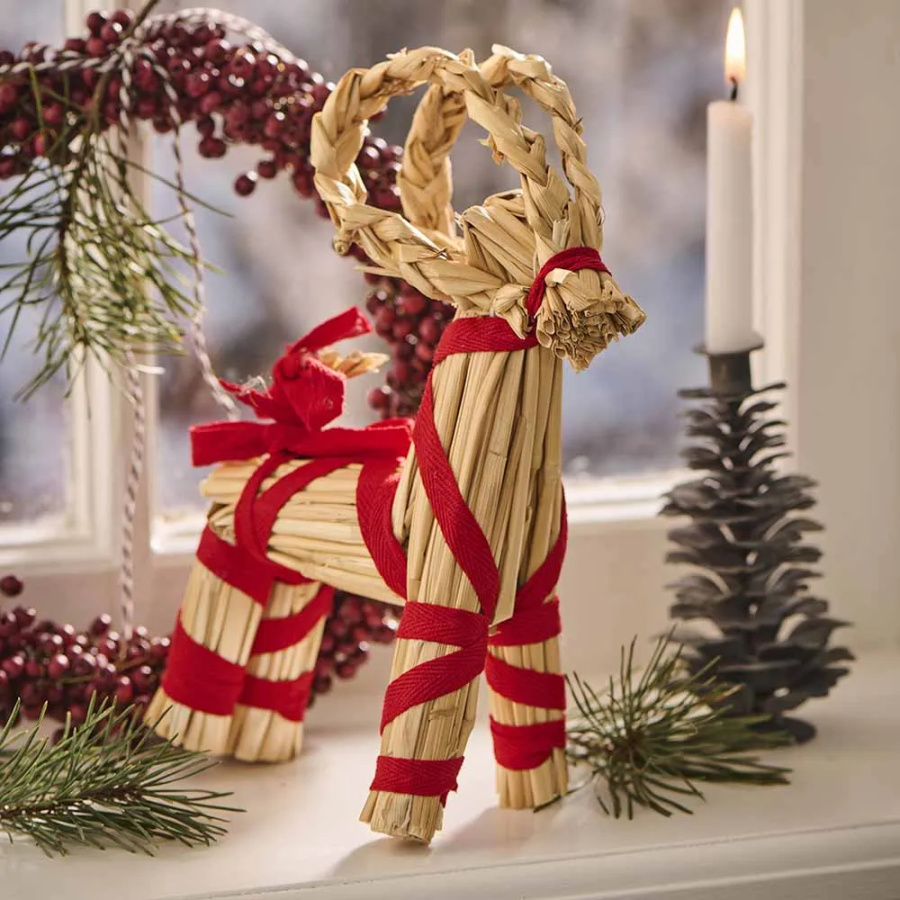 Olkipukki punaisella nauhalla 30 cm