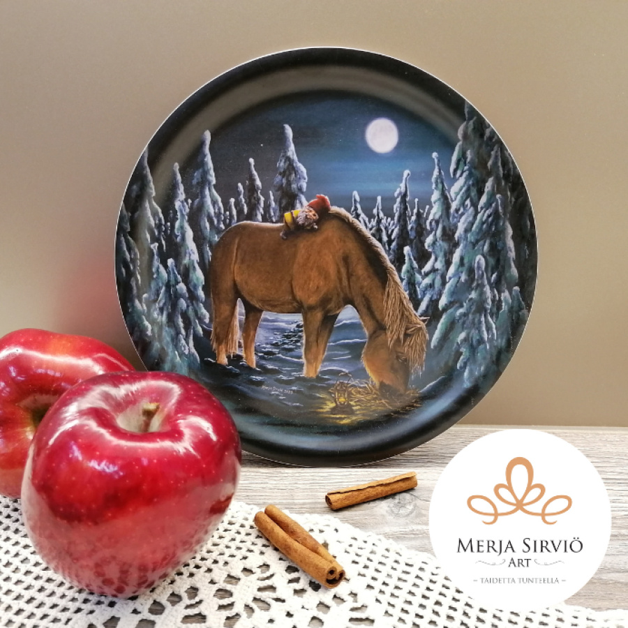 Sydänystävän lämmössä - koivuvaneri tarjotin 24 cm, Merja Sirviö Art